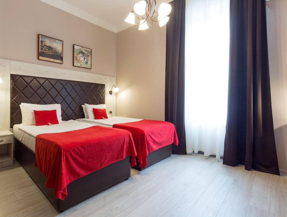 Belgrade City Hotel 4*
